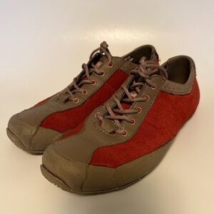 TEVA KEAGAN 6053 Women's Size 8 Red Suede W/Brown Leather Comfort Shoes
